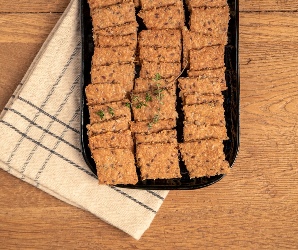 Lire la suite à propos de l’article Les crackers aux graines et au fromage